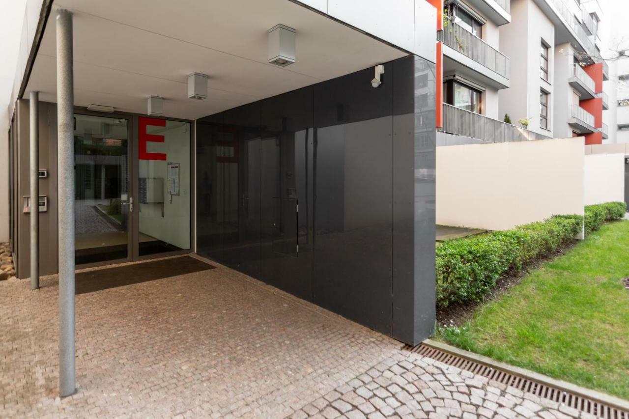 Prague Days - Family 2Bdr Apt - Garage Parking - Balcony エクステリア 写真